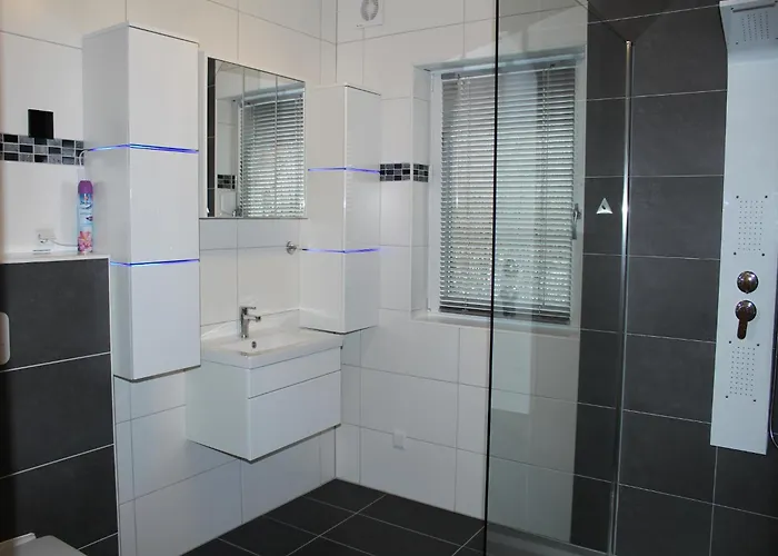 In Mit Sauna Semesterbostad