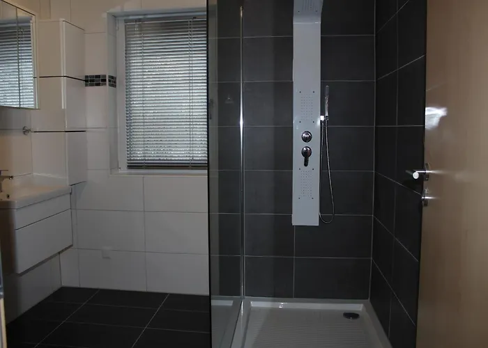 In Mit Sauna Semesterbostad